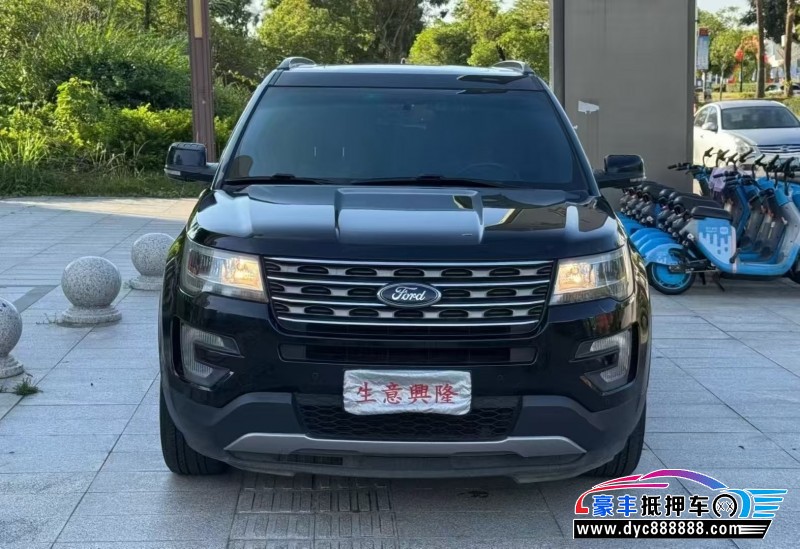 17年福特探险者轿车抵押车出售