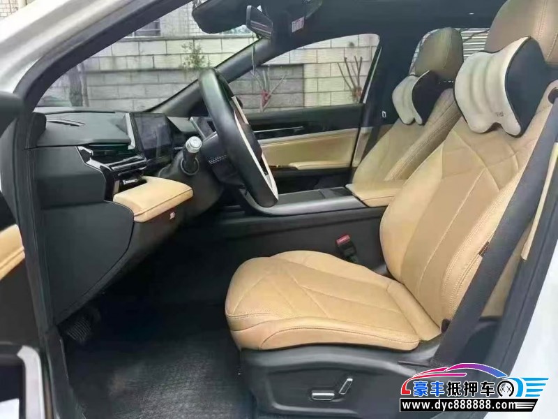 24年吉利银河L6轿车抵押车出售