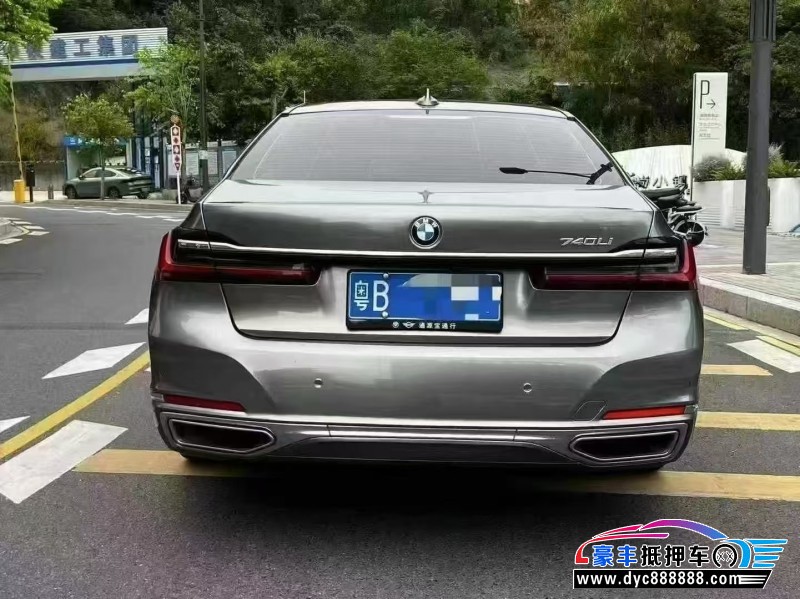 21年宝马7系轿车抵押车出售