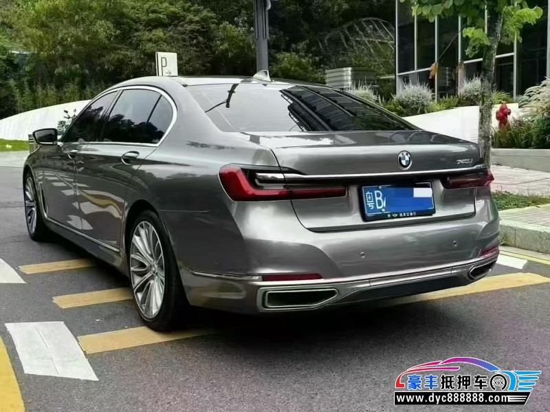 21年宝马7系轿车抵押车出售
