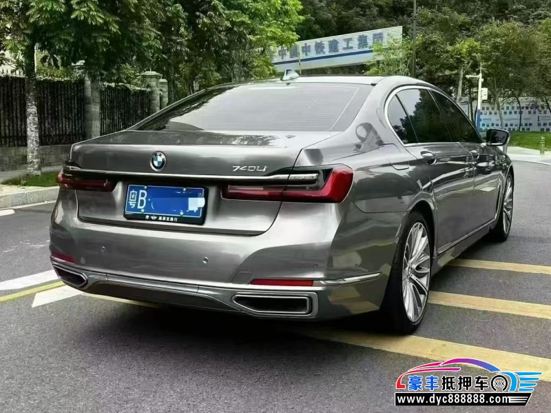 21年宝马7系轿车抵押车出售