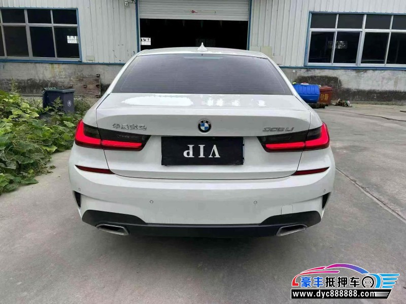 21年宝马3系轿车抵押车出售