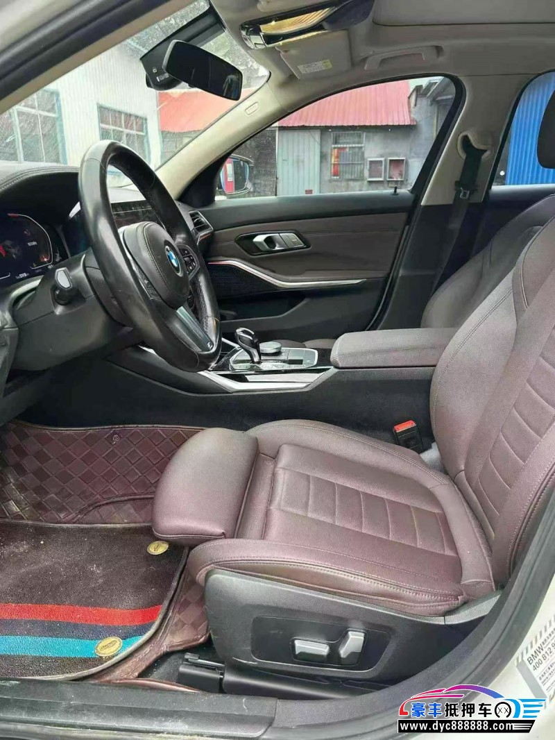 21年宝马3系轿车抵押车出售