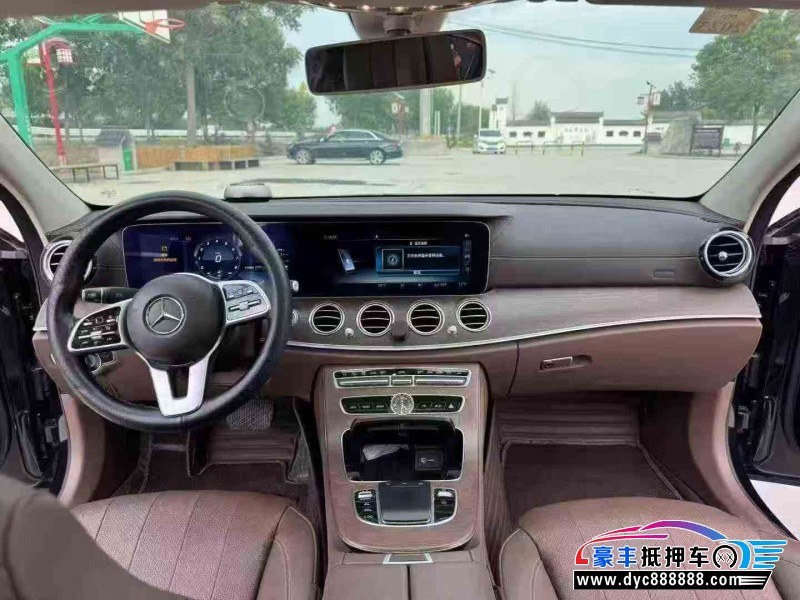 19年奔驰E轿车抵押车出售