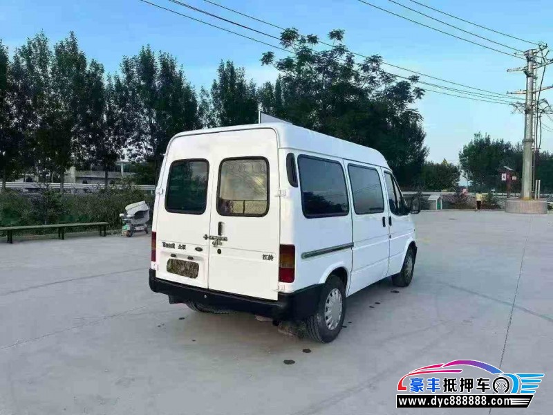 13年福特全顺轿车抵押车出售