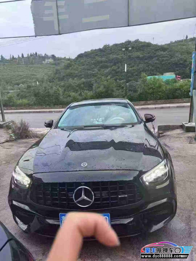 21年奔驰E轿车抵押车出售