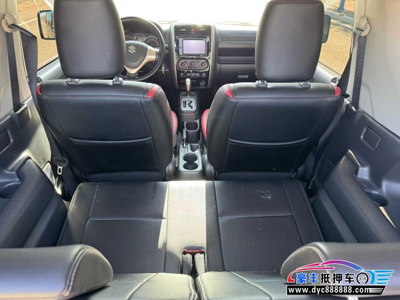 18年铃木吉姆尼轿车抵押车出售