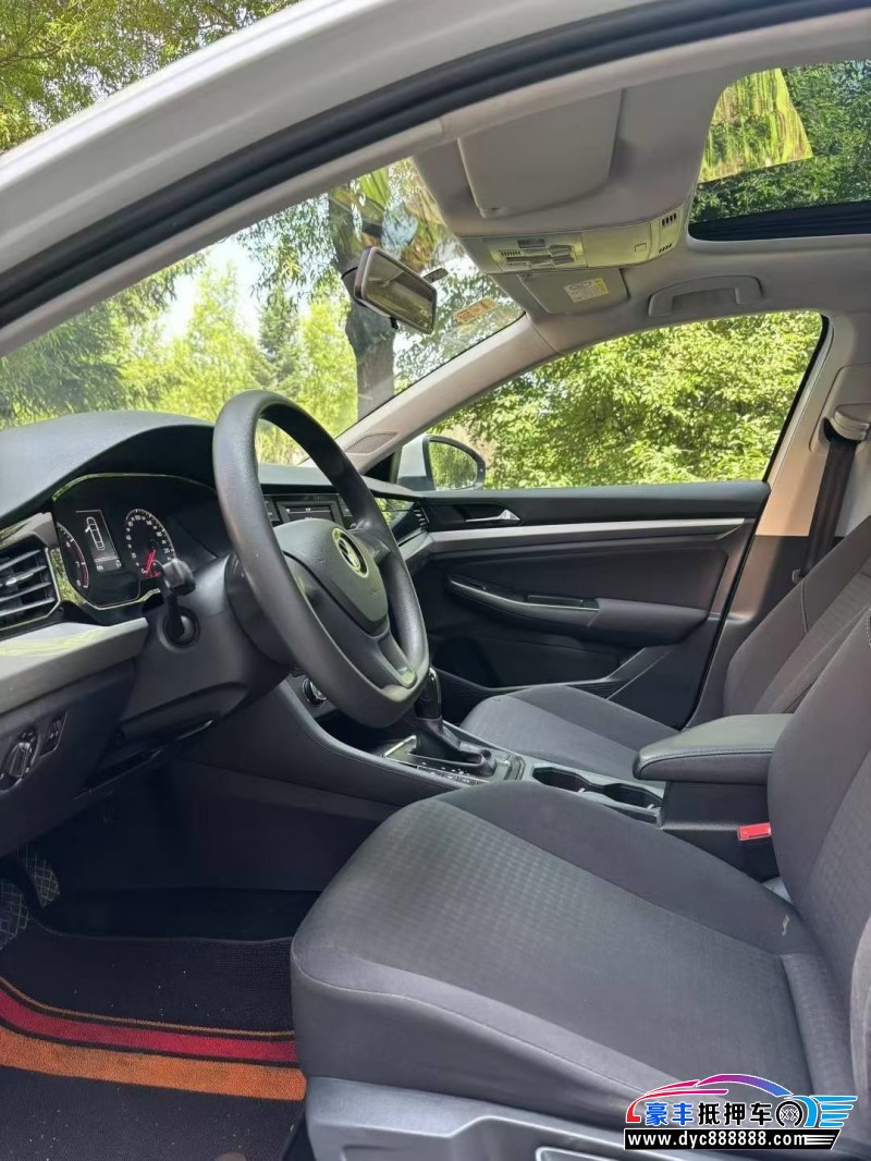 21年大众宝来轿车抵押车出售