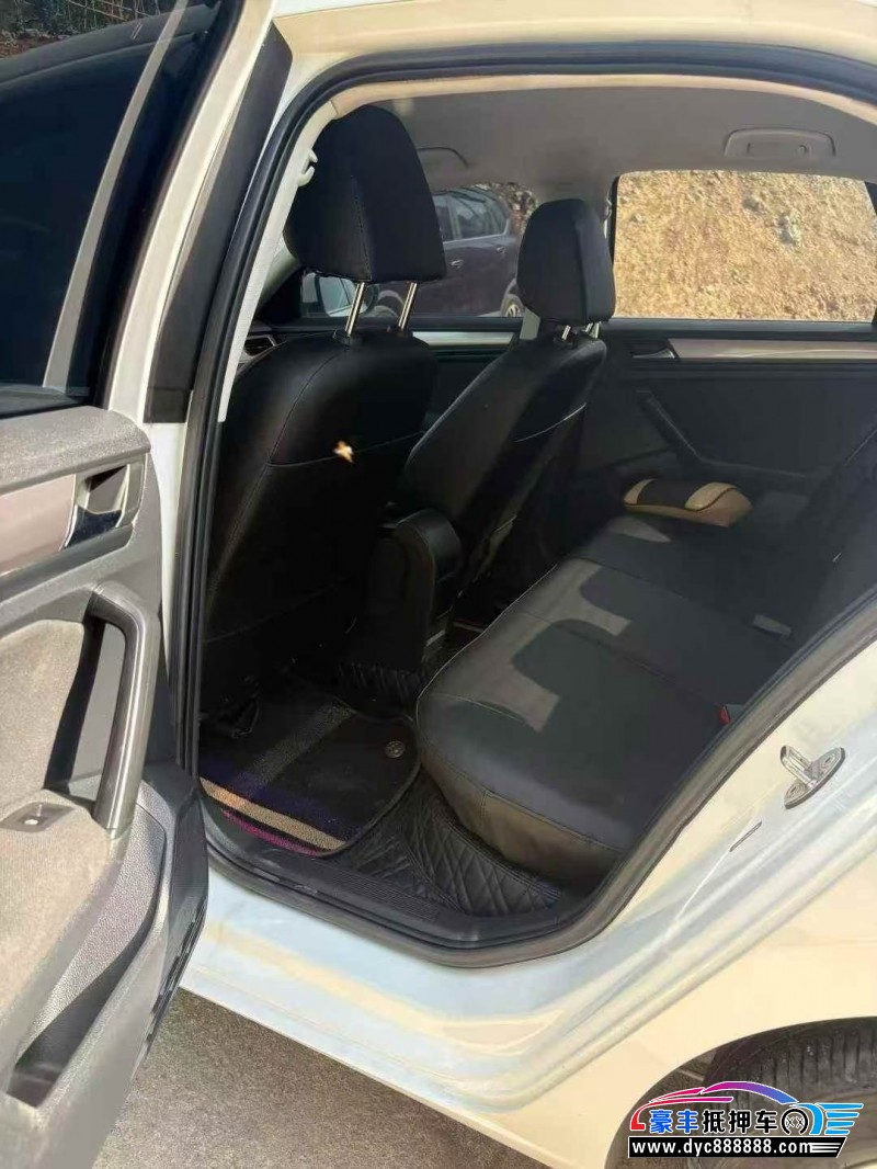 21年大众宝来轿车抵押车出售