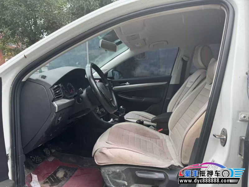 19年大众宝来轿车抵押车出售