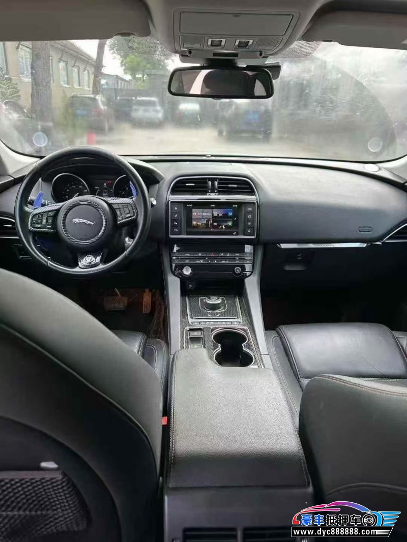 17年捷豹F-PACE轿车抵押车出售