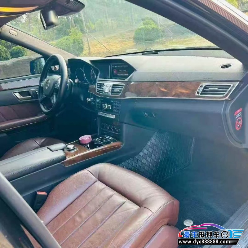 14年奔驰E轿车抵押车出售