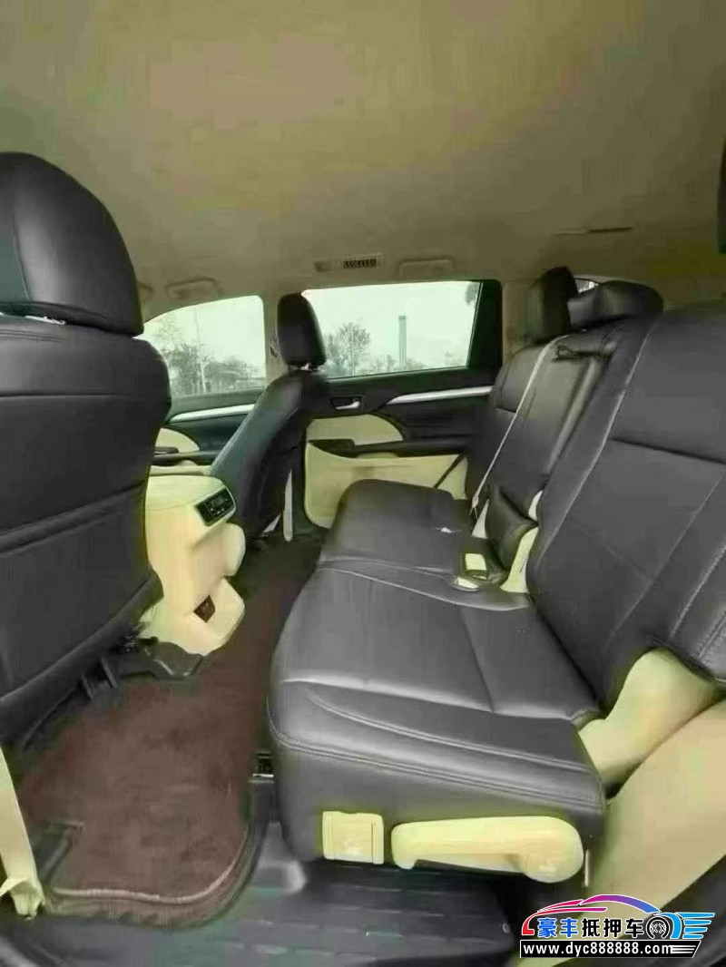 20年丰田汉兰达轿车抵押车出售