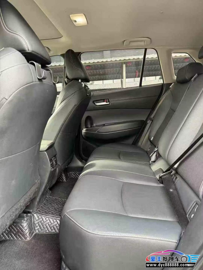 23年丰田锋兰达轿车抵押车出售