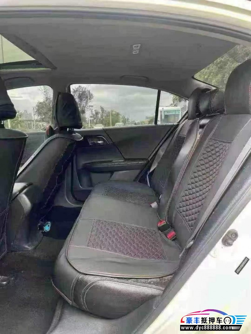 16年本田雅阁轿车抵押车出售