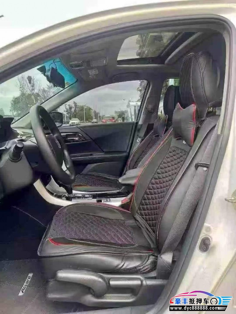 16年本田雅阁轿车抵押车出售