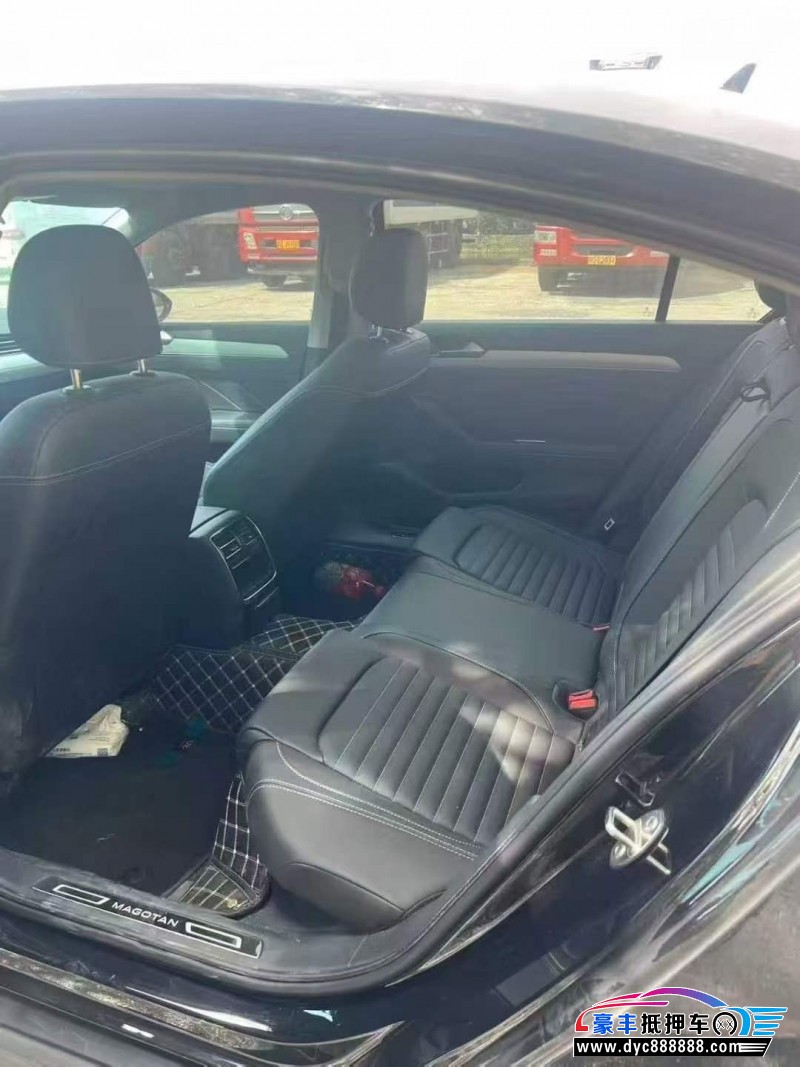 24年大众迈腾轿车抵押车出售