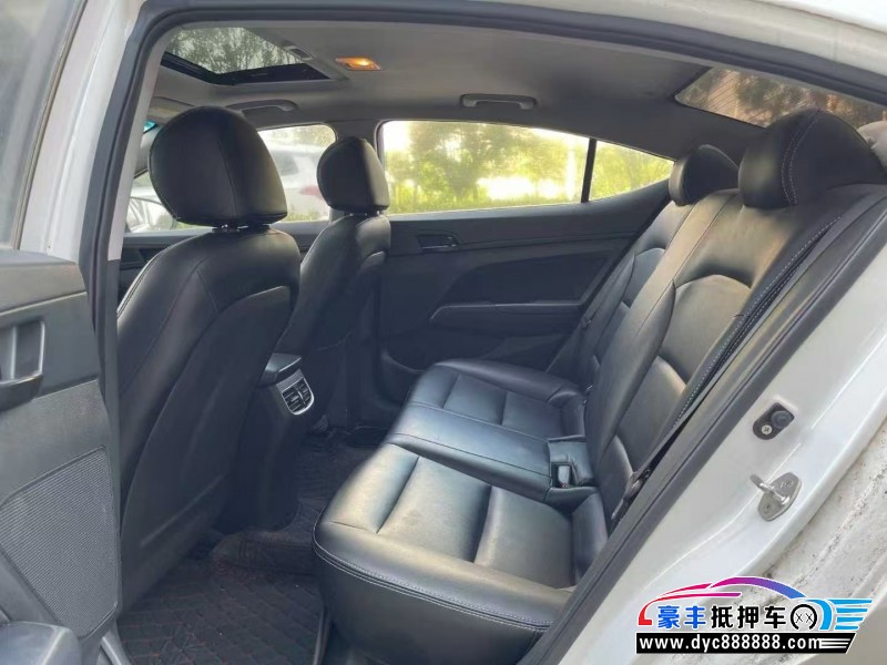 18年现代领动轿车抵押车出售