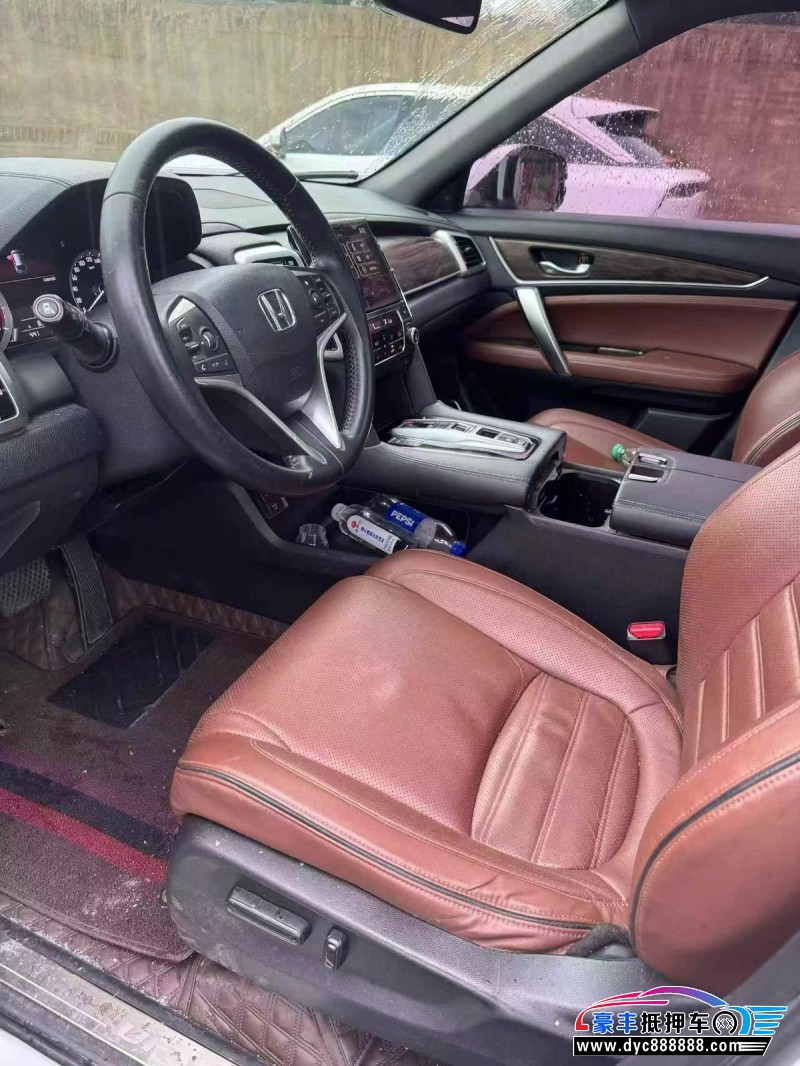 18年本田UR-V轿车抵押车出售