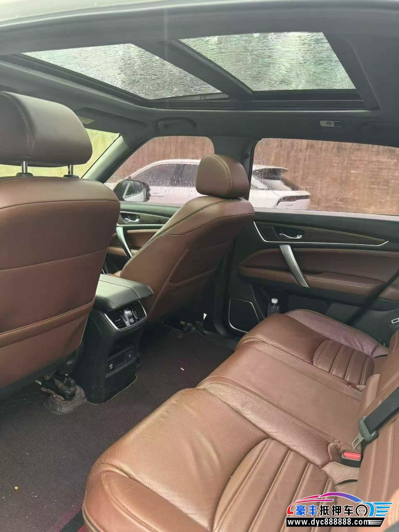 18年本田UR-V轿车抵押车出售