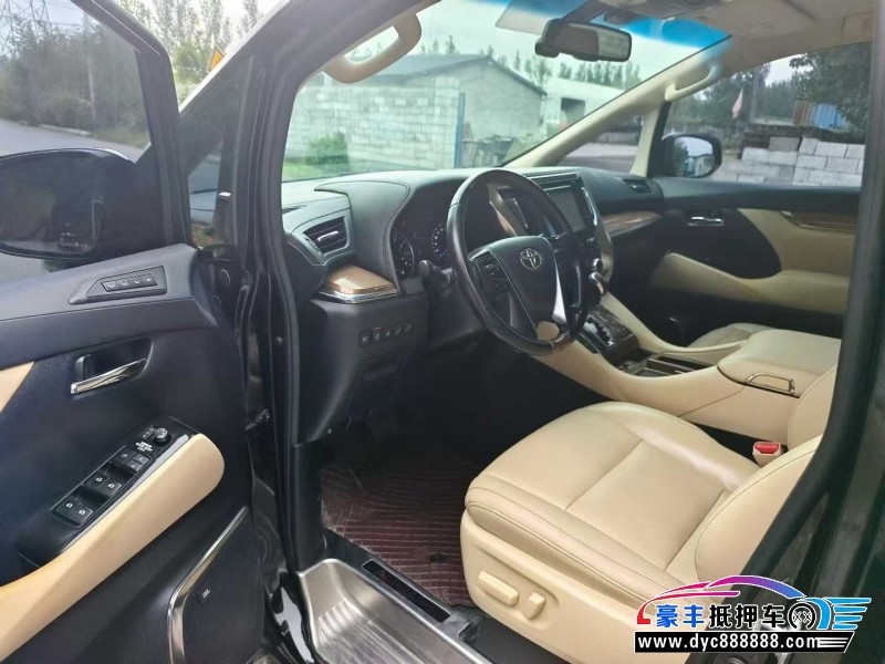 17年丰田埃尔法轿车抵押车出售