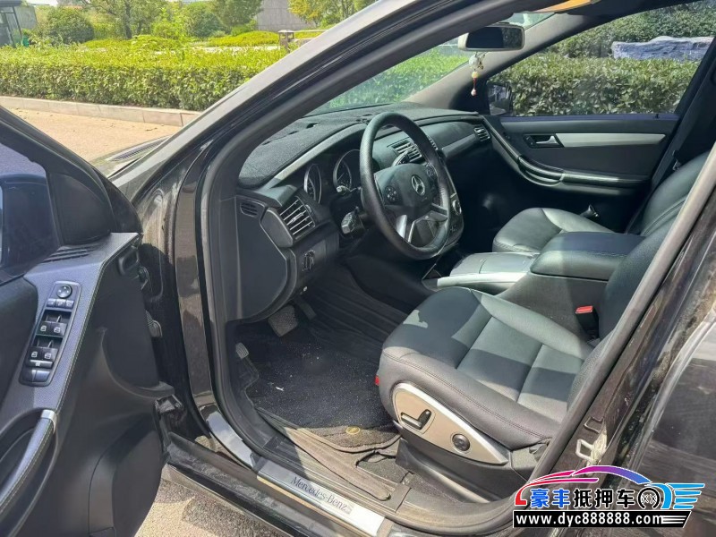 13年奔驰R轿车抵押车出售