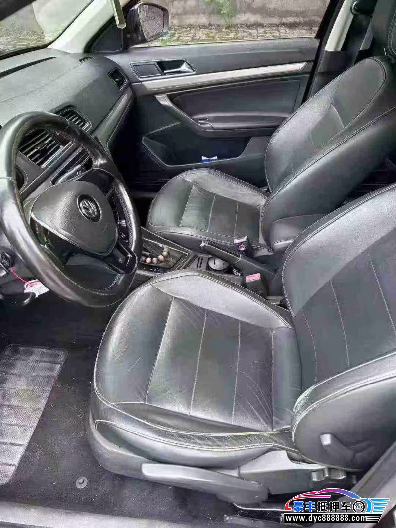 16年大众朗逸轿车抵押车出售