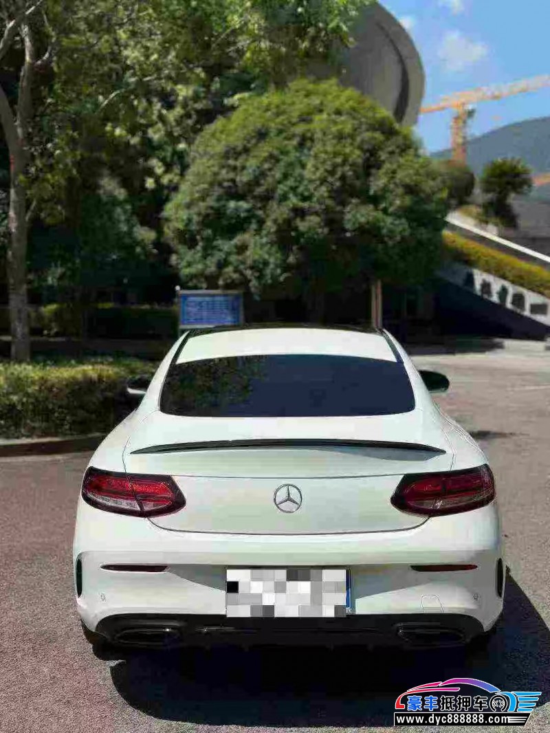 22年奔驰C轿车抵押车出售
