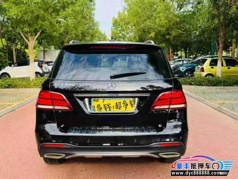 17年奔驰GLE轿车抵押车出售