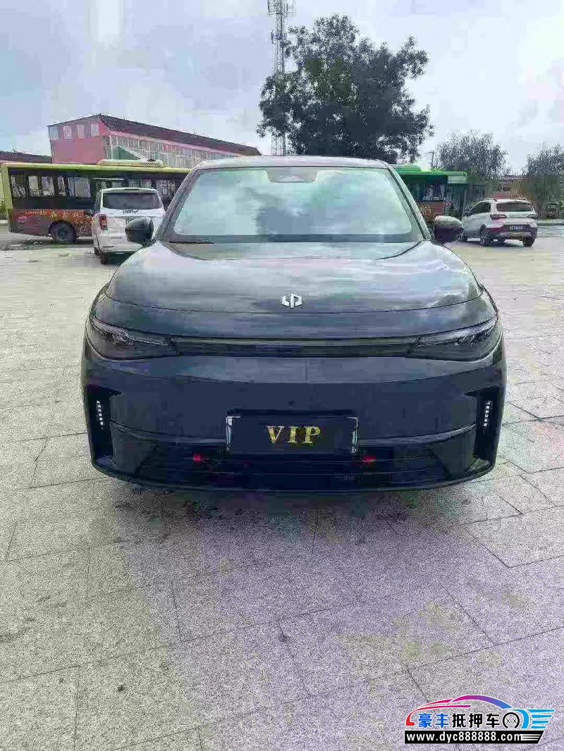 24年零跑C10轿车抵押车出售