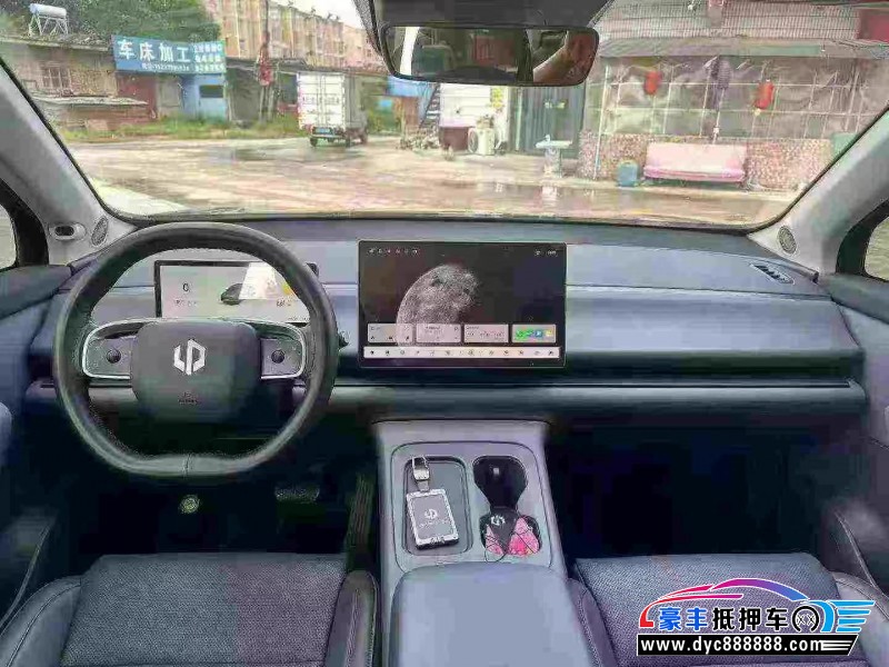 24年零跑C10轿车抵押车出售