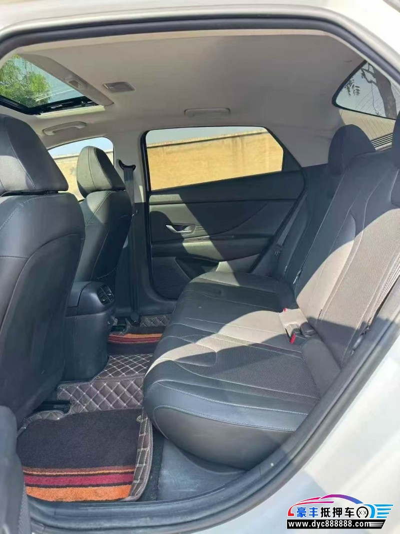 23年现代伊兰特轿车抵押车出售