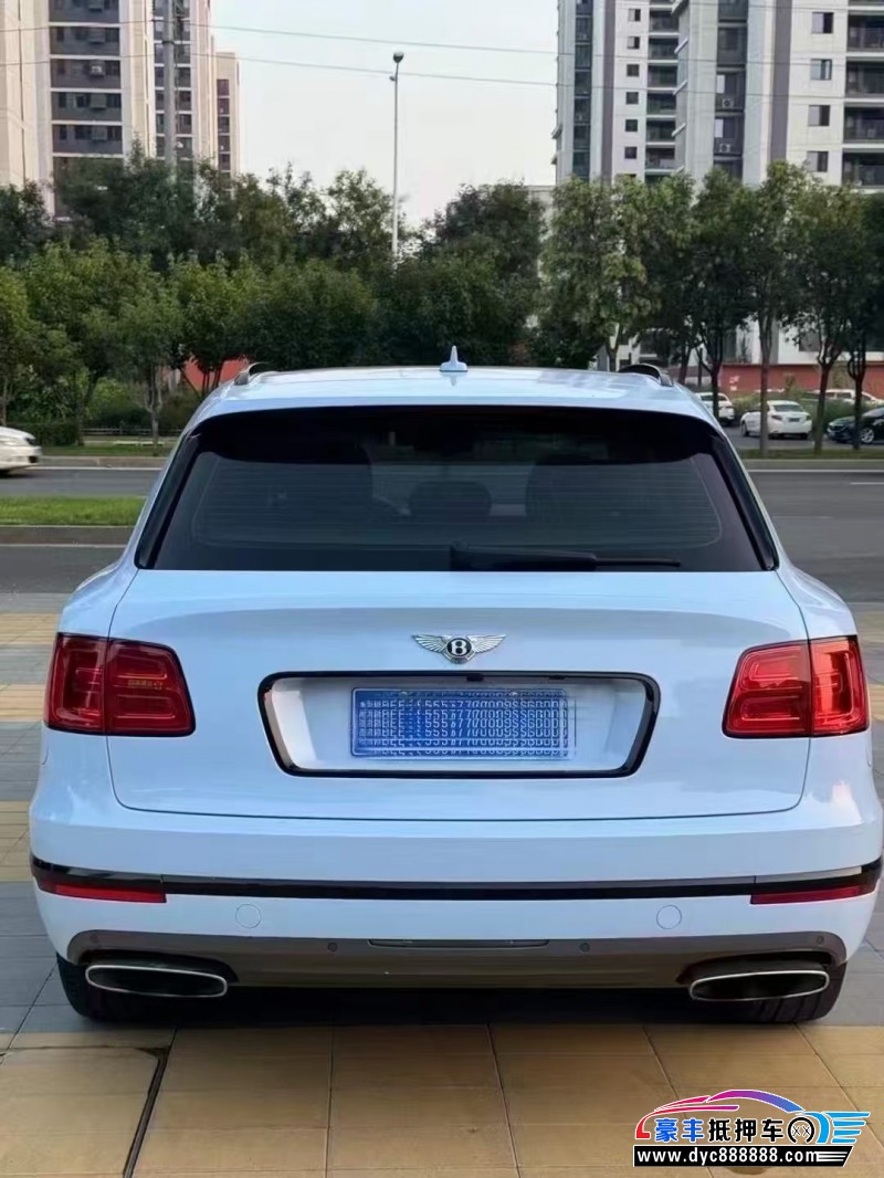 18年宾利添越轿车抵押车出售