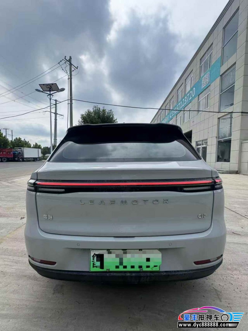 25年零跑C10轿车抵押车出售