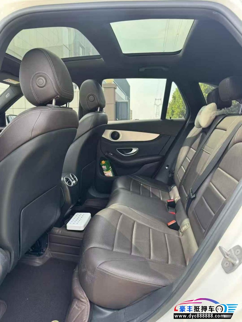 18年奔驰GLC轿车抵押车出售