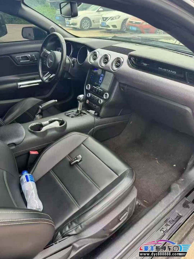 18年福特野马轿车抵押车出售