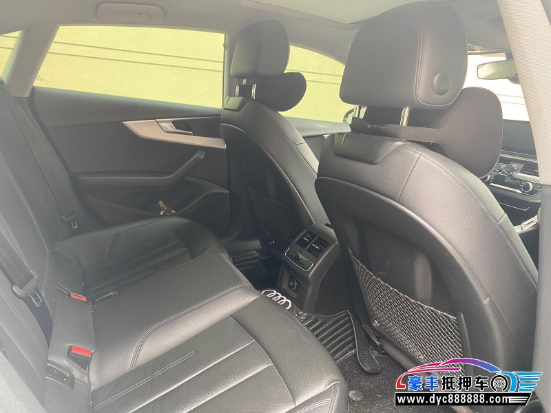 18年奥迪A5轿车抵押车出售