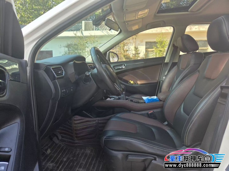 18年东风风光580轿车抵押车出售