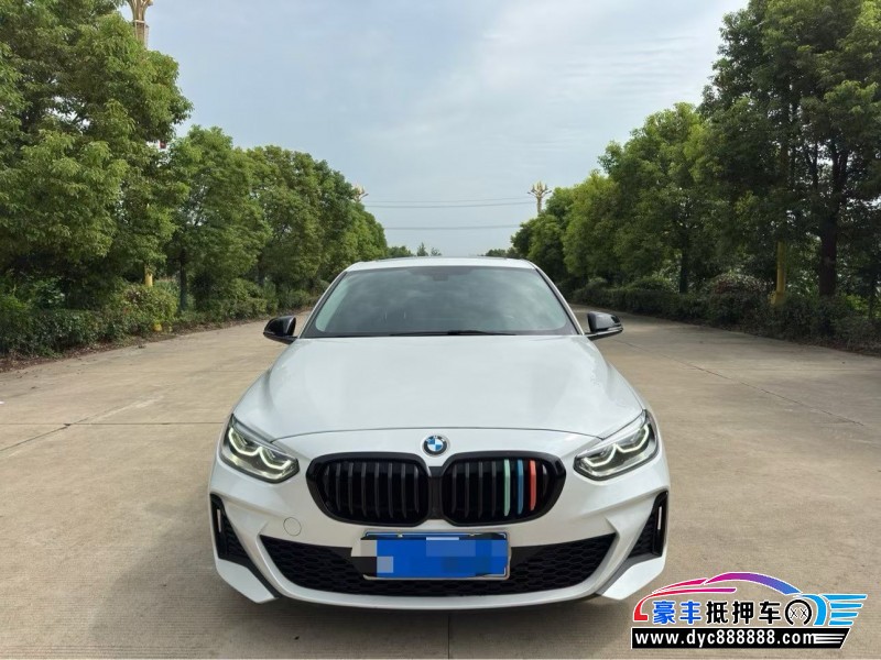 22年宝马1系轿车抵押车出售