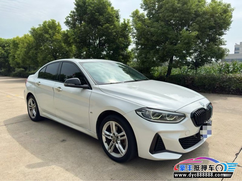22年宝马1系轿车抵押车出售