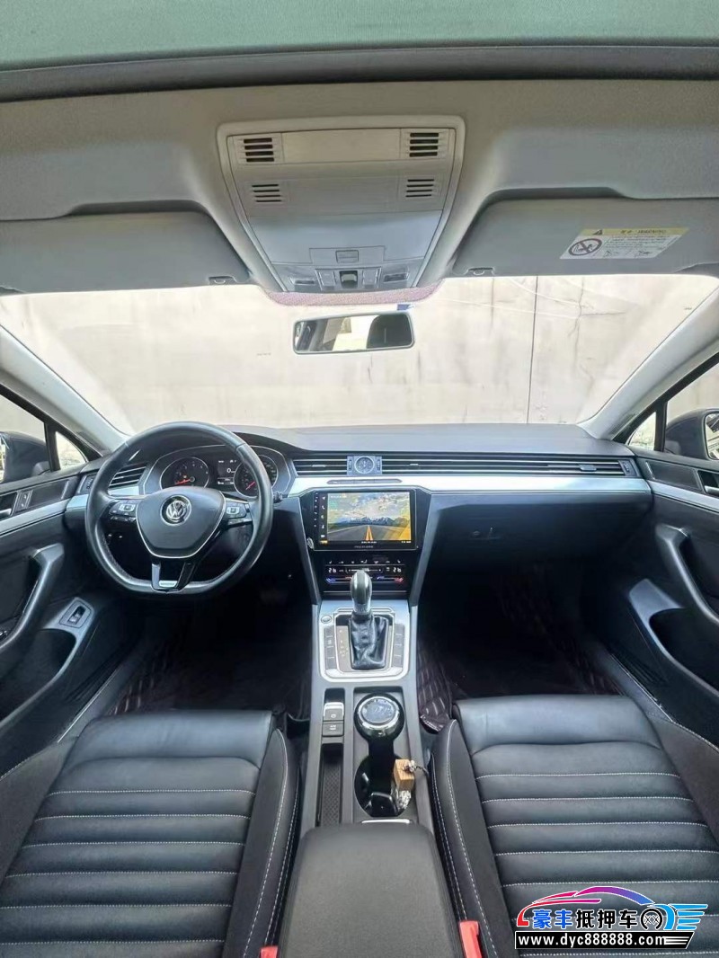 18年大众迈腾轿车抵押车出售