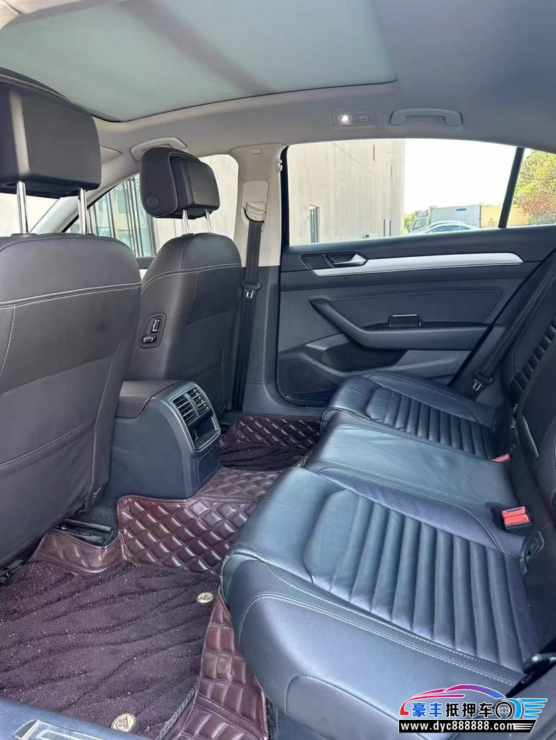 18年大众迈腾轿车抵押车出售