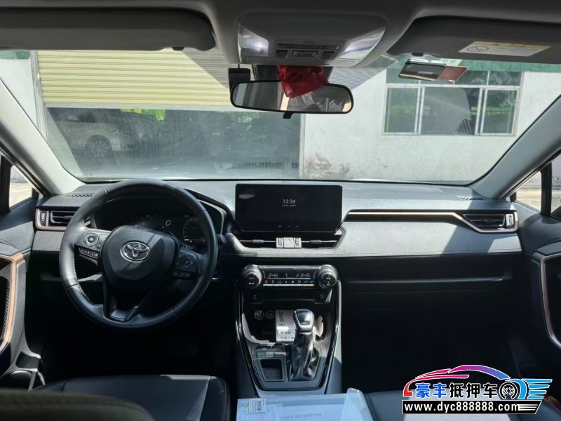 24年丰田威兰达轿车抵押车出售