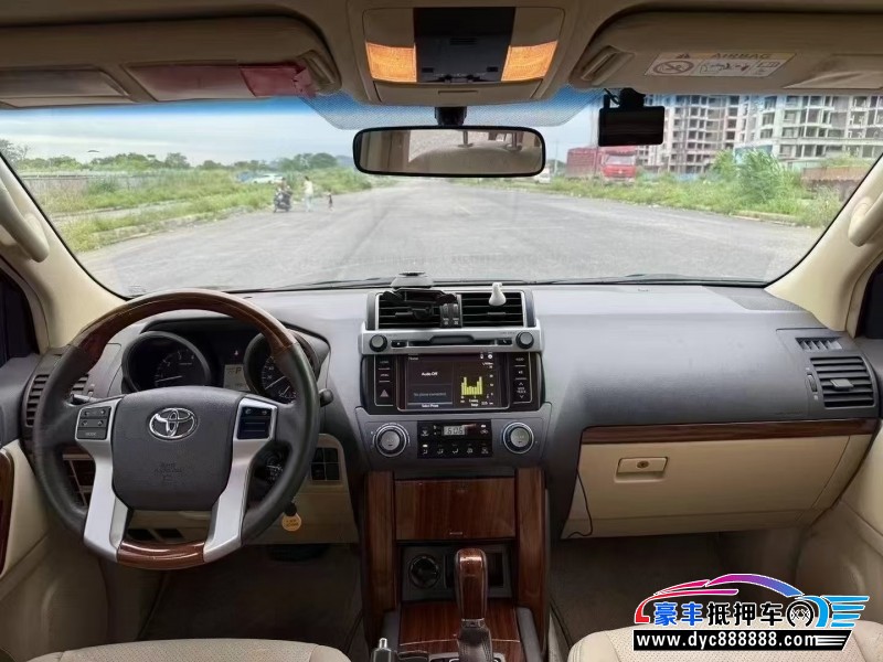 18年丰田普拉多（霸道）轿车抵押车出售