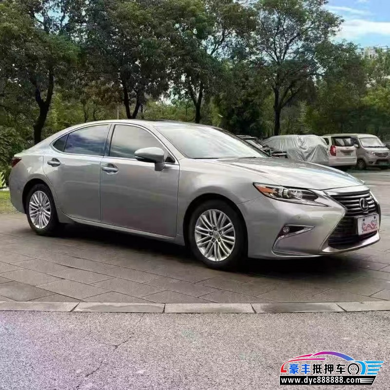 17年雷克萨斯ES轿车抵押车出售