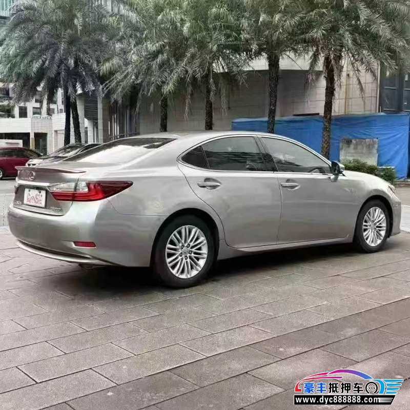 17年雷克萨斯ES轿车抵押车出售