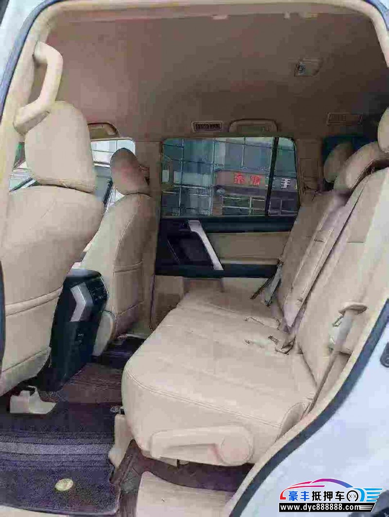 13年丰田普拉多（霸道）轿车抵押车出售