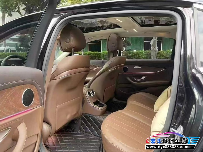 22年奔驰E轿车抵押车出售