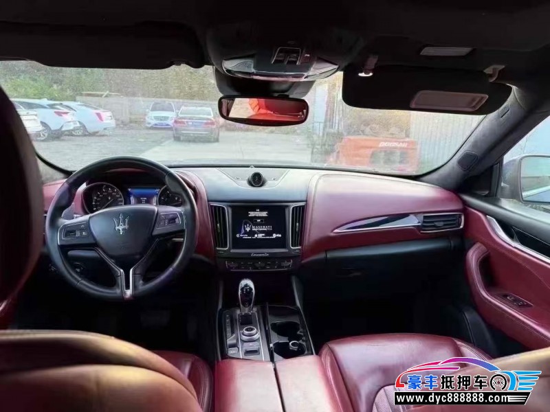 17年玛莎拉蒂莱万特轿车抵押车出售