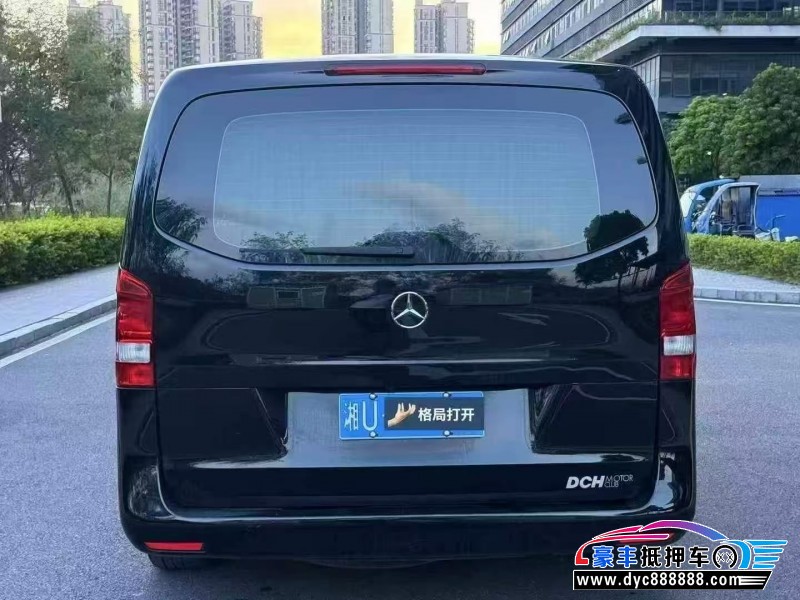 21年奔驰威霆轿车抵押车出售